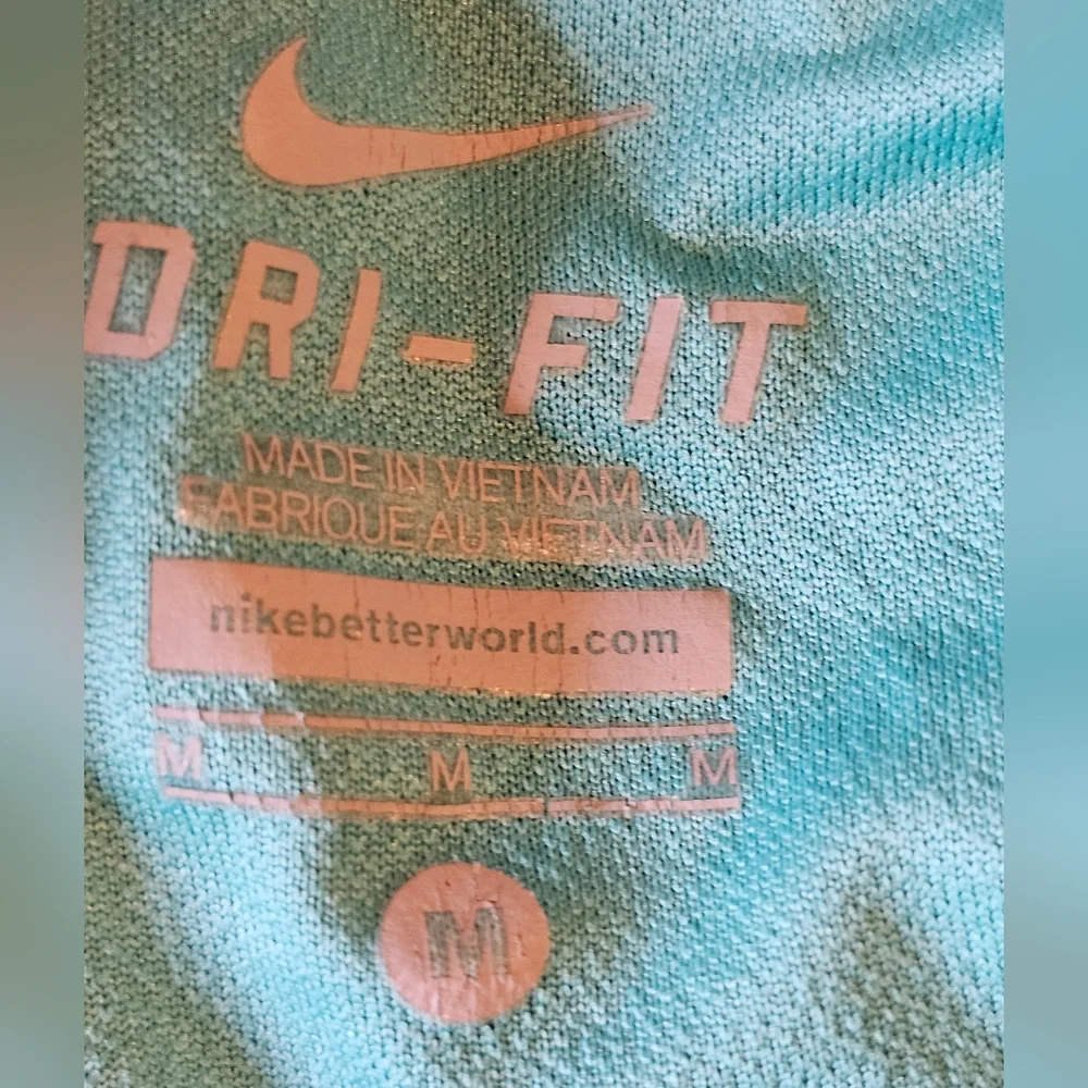 Nike Women's Dri-FIT Tempo Mid-Rise Running Shorts M